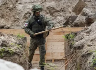 На лівобережжі Херсонщини окупаційні війська облаштовують інженерні споруди