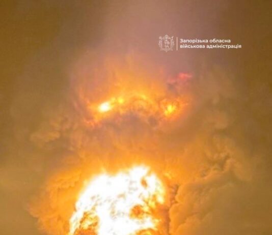 ВС РФ атаковали дронами Запорожье: без света остались два района города (видео)