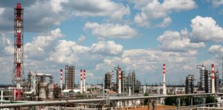 Reuters: Волгоградский НПЗ остановил переработку нефти после украинского удара