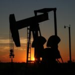 Reuters: РФ будет вынуждена сократить добычу нефти, это ударит по ее доходам