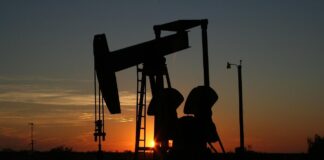 Reuters: РФ будет вынуждена сократить добычу нефти, это ударит по ее доходам