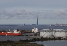 Беспокойство из-за санкций. Танкеры с нефтью РФ все чаще указывают назначение в Сингапуре