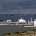 Удар по доходам Кремля. Bloomberg сообщило, что РФ вынуждена делать все большие скидки на нефть