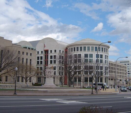 Суд в США подтвердил юрисдикцию по делу ДТЭК: это шаг к взысканию российских активов