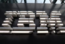 Акции IBM обвалились на 13% после того, как искусственный интеллект научили обновлять COBOL