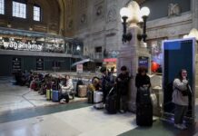 Пытались сорвать соревнования: диверсанты повредили железную дорогу Италии в первый день Олимпиады