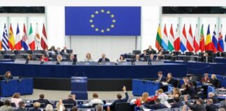 Порошенко назвал важнейшим решение Европарламента о предоставлении Украине 90 млрд евро