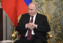 Очень хотел: Эпштейн пытался всячески «завоевать расположение» Путина, — Sky News