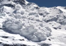 Самый смертоносный горнолыжный сезон: синоптики объяснили, почему в горах так много лавин