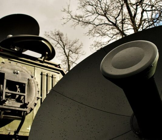 РФ отправляет на фронт собственные терминалы спутниковой связи: как их выявлять, — «Флеш» (фото)