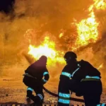 У Херсоні російські війська завдали удару по території АЗС. ФОТО