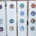 У Запоріжжі проходить міні-виставка «ЦЕ*арабески» за мотивами кам’яних вишиванок Нової Каховки