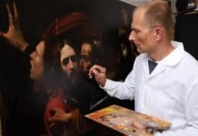 В Киеве показали картину «Поцелуй Иуды», которую похитили 18 лет назад в Одессе (фото)