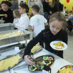 Ученики 1-11 классов будут получать бесплатное питание: Свириденко назвала сроки (фото)