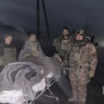 Складна евакуація важкохворої жінки із зони бойових дій у Бериславському районі