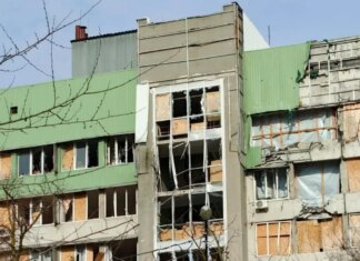 Армія РФ вчергове вдарила дронами по будівлях ХДУ у Херсоні (фото)