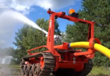 На Херсонщині рятувальники тестують роботизований комплекс для гасіння пожеж (відео)