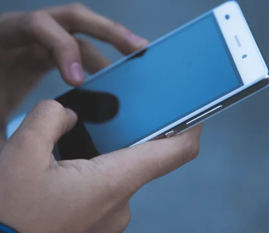 Путін дозволив відключати зв’язок на вимогу ФСБ