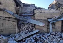 Армія РФ обстріляла Центральний район Херсона. ВІДЕО