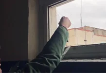 Окупаційні війська кілька разів атакували центральну частину Херсона. ВІДЕО