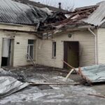 Внаслідок обстрілу Херсона пошкоджено медичний заклад (фото)