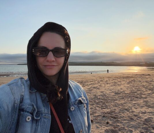 Украинка выехала за границу и показала город-призрак, где давно никто не живет (фото)