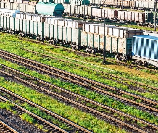 Кабмин назначил орган управления для почти 1600 вагонов, конфискованных у России