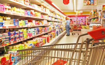 От колонки до полки. Из-за подорожания топлива начинают расти цены на продукты