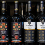 Украина ограничит импорт вина из Молдовы в ответ на эмбарго против курятины