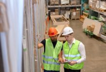 В Польше рекордный спрос на кладовщиков и экспедиторов: какие зарплаты предлагают