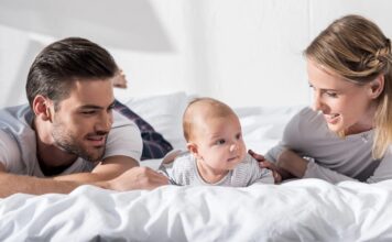 «Не соответствует действительности». Минэкономики опровергло слухи о сокращении декретного отпуска