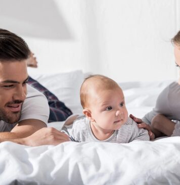 «Не соответствует действительности». Минэкономики опровергло слухи о сокращении декретного отпуска