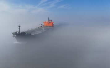 В Иране заявили, что не пропустят «ни одного литра нефти». Трамп ответил угрозой