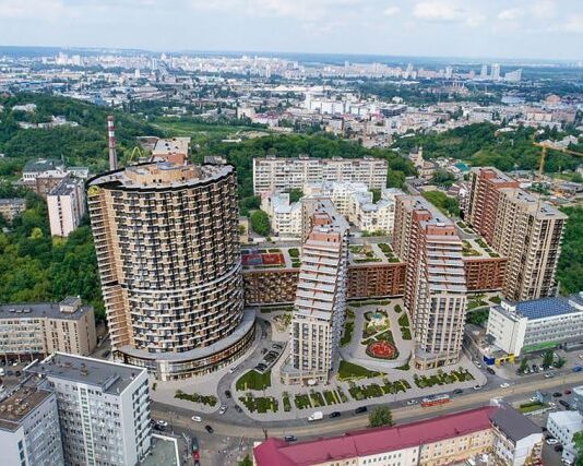 Крупнейший застройщик Киева возобновил строительство жилья после четырехлетней паузы