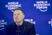 Основан на «цифрах с потолка». Судья усомнилась в иске Маска против OpenAI на $134 млрд