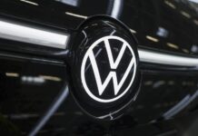 Volkswagen отзывает почти 100 000 электрокаров из-за проблем с аккумуляторными модулями