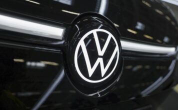 Volkswagen отзывает почти 100 000 электрокаров из-за проблем с аккумуляторными модулями