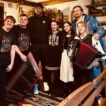 Провел экскурсию и накормил украинскими блюдами: Усик привез Джошуа в Киев