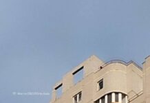 На Оболони на крыше высотки «растет» еще одна квартира: что происходит (фото)