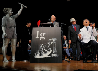 «Трамп «выжил» Шнобелевскую премию из США: где ее будут проводить