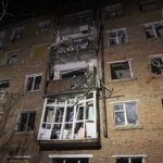 ВС РФ сбросили две управляемые авиабомбы в жилом секторе в Сумской области: есть разрушения и раненые