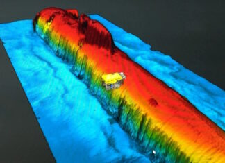 Незаметно пропускает радиацию: на морском дне более 30 лет гниет «ядерная бомба»