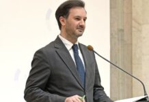 МИД Украины: Переговорный трек на паузе, но команды между собой общаются ежедневно