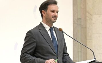 МИД Украины: Переговорный трек на паузе, но команды между собой общаются ежедневно