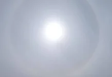 В небі Херсонської області зафіксували «яскраве світлове коло»
