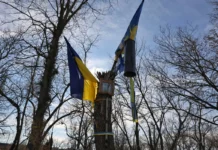 Четверті роковини бою в Бузковому парку в Херсоні. Ідентифікували 19 загиблих бійців ТрО