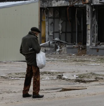 Упродовж лютого з найбільш небезпечних районів Херсонської громади евакуювали 700 людей