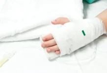 Внаслідок обстрілу Херсона військами РФ поранені троє дітей