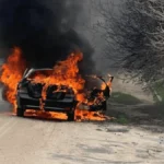 У Херсоні російські військові за годину атакували дронами дві автівки. ФОТО