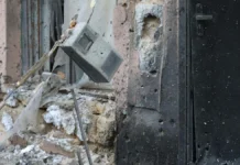 Через російські обстріли знеструмлене селище у передмісті Херсона